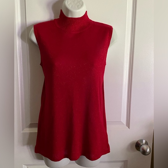 NWOT. Nygard Women’s Sleeveless Turtleneck Stretch Top Metallic Red Size MEDIUM. - Picture 1 of 10
